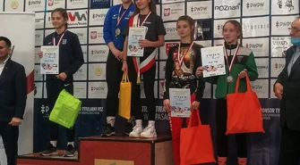 Srebro i brąz młodziczek AKS podczas Mistrzostw Polski