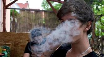 Policja rozbiła narkotykowy interes