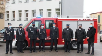 Bezpieczniej na drogach regionu. OSP Zaborów z nowym wozem strażackim