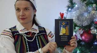 Co różni kolędy i pastorałki?