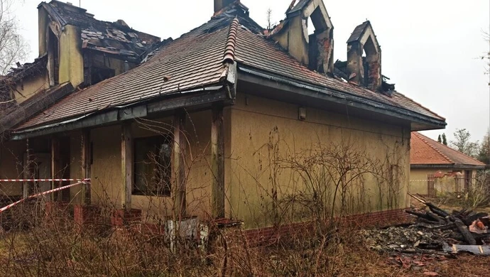 Budynek mieszkalny spłonął w Moszczenicy