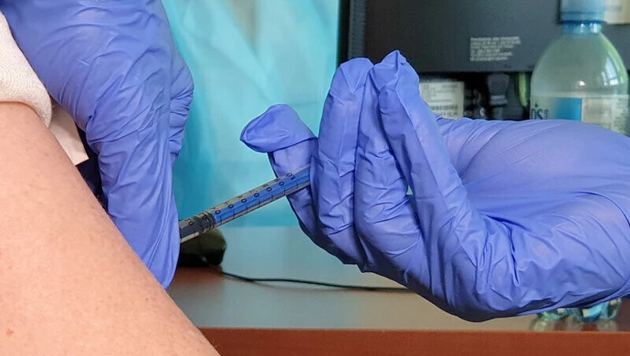 Pierwsi mieszkańcy regionu już się szczepią