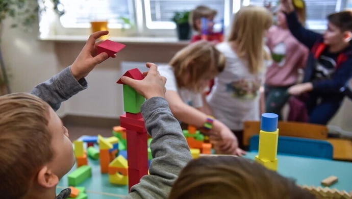 Semeniuk: obostrzenia mogą być przedłużone o 10-14 dni od zakończenia ferii