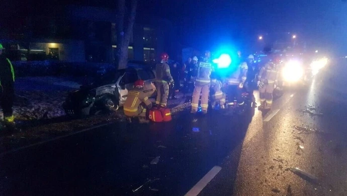 DK12 znowu zablokowana po wypadku w Poniatowie