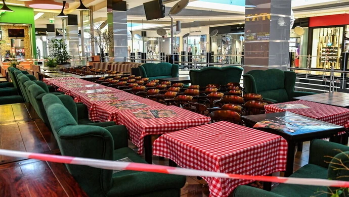 Prof. Horban: w optymistycznym scenariuszu w połowie lutego będziemy blisko otwierania wszystkiego