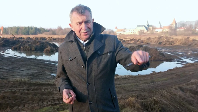 Sulejów jak lokalne Mielno i Międzyzdroje. Z plażami na brzegach Pilicy i Zalewu Sulejowskiego