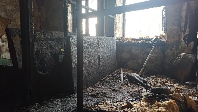 Groźny pożar kamienicy przy ul. Wiejskiej