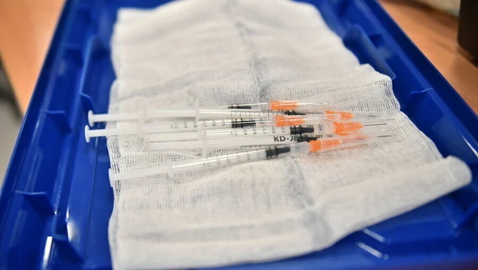 Od poniedziałku zgłoszenia do szczepień dla nauczycieli i pracowników żłobków