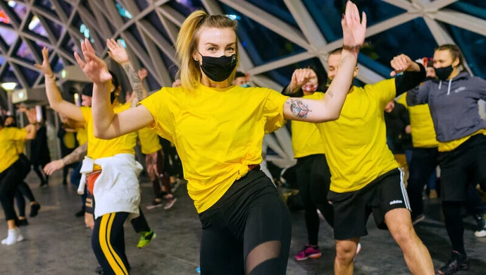 Trenerzy z Piotrkowa w cichym proteście w Warszawie (GALERIA)