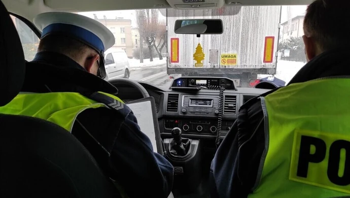 Finansowane przez miasto patrole policji kontrolują kierowców
