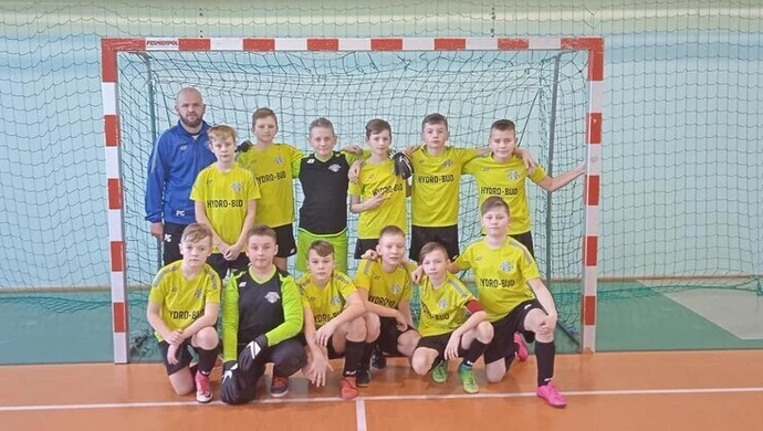 Najmłodsi piłkarze LKS Wola Krzysztoporska zwyciężyli w turnieju