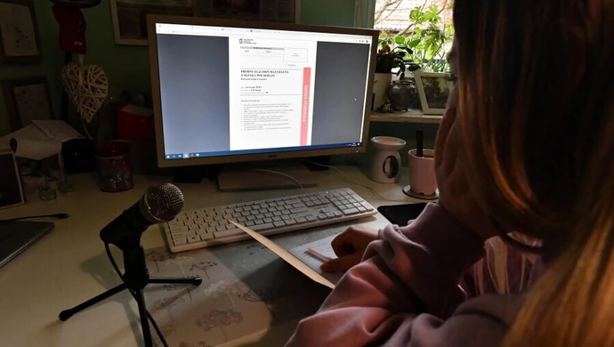 Rozpoczynają się próbne egzaminy maturalne organizowane przez CKE