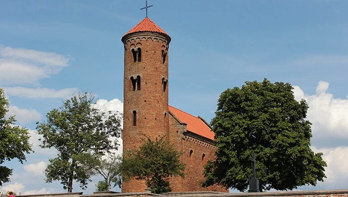 Odkrywamy znane i nieznane – Filmowy kościół w Inowłodzu