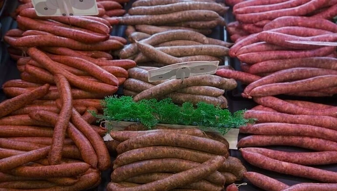 Piotrkowianin ukradł w Rawie... kiełbasę