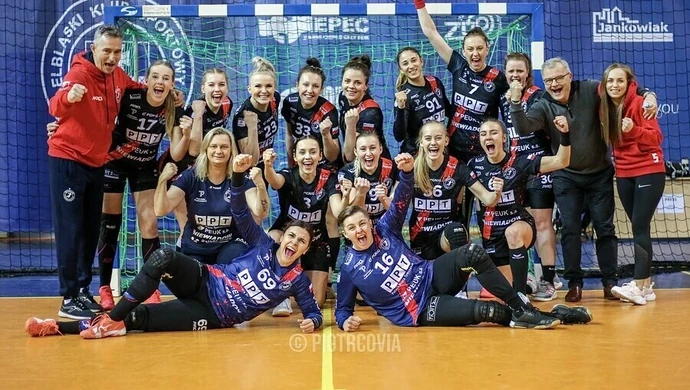 Wygrana po nerwowej końcówce