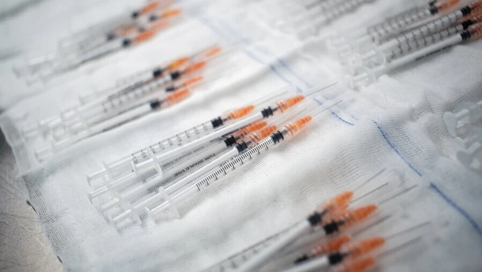 Od czwartku na szczepienia mogą rejestrować się wszystkie osoby powyżej 60 lat