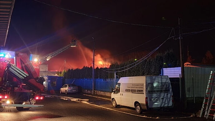 Pożar magazynów przy Glinianej (zdjęcia)