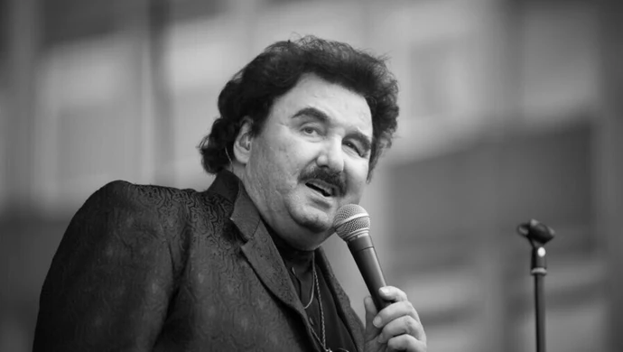 Miałem zostać marynarzem, a zostałem piosenkarzem