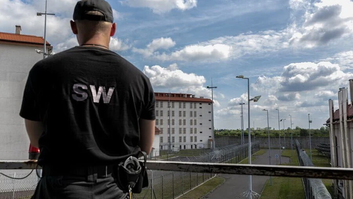 Funkcjonariusz SW pomógł w zatrzymaniu nietrzeźwego kierowcy