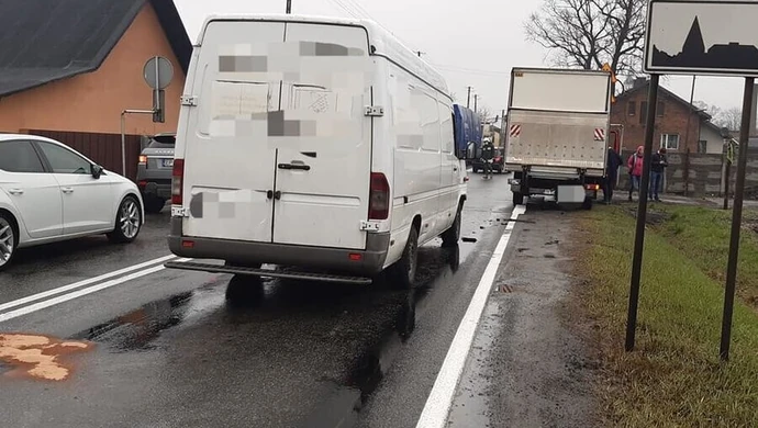 Kolizja trzech aut w Srocku