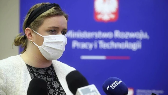 Semeniuk o odmrażaniu gospodarki: rozmawiamy m.in. z gastronomią o ogródkach