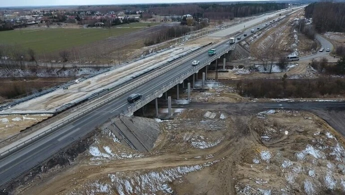 Pilne naprawy i utrudnienia na A1