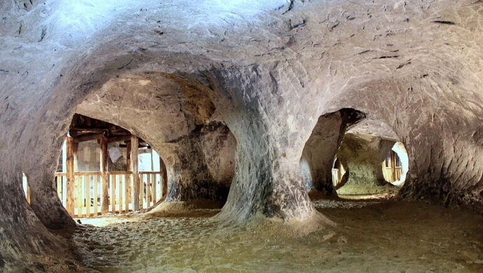 Odkrywamy znane i nieznane &#8211; Groty Nagórzyckie