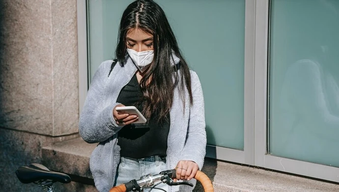 COVID-19: Nieco ponad 2,5 tys. nowych zakażeń