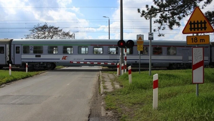 Mężczyzna śmiertelnie potrącony przez pociąg. Samobójstwo czy wypadek?