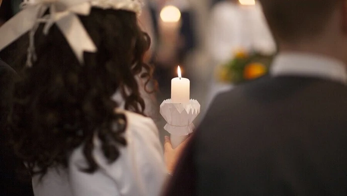 Pierwsza komunia święta. Prezent czy gotówka?