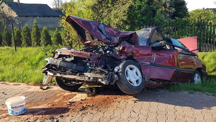 Czołowe zderzenie na DK12