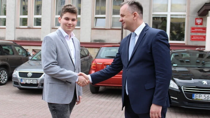 Ratował kierowcę autobusu. Teraz 14-letniego piotrkowianina uhonorowało miasto