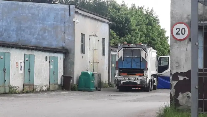 Śmierć pod kołami śmieciarki