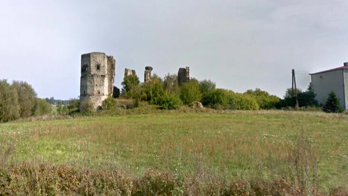 Odkrywamy znane i nieznane &#8211; Ruiny zamku w Majkowicach