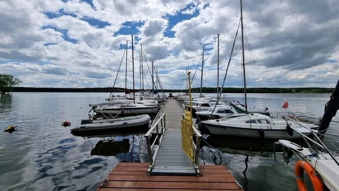 Wsparcie dla policji i WOPR. Będzie bezpieczniej nad Zalewem Sulejowskim