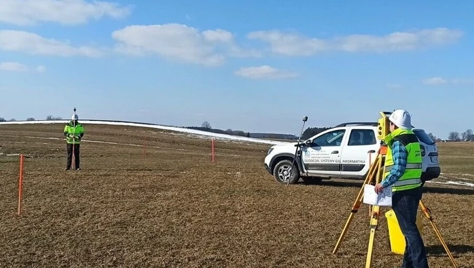 Ruszyły prace związane z powstaniem rurociągu w gminie Wola Krzysztoporska