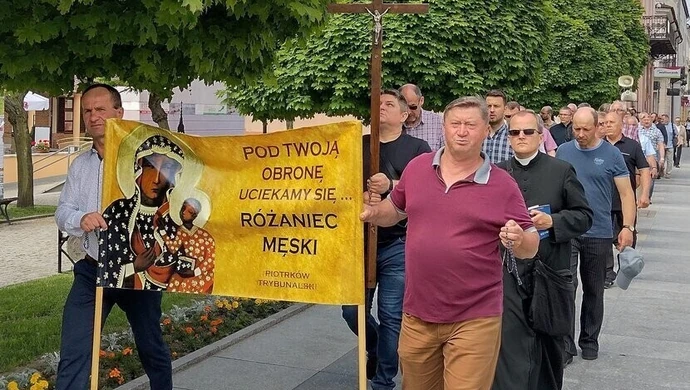 Po raz 27. odmawiali różaniec na ulicach Piotrkowa