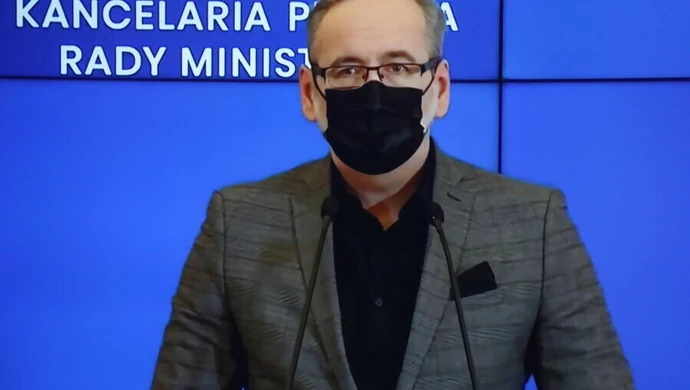 Niedzielski: w czwartek przedstawimy pakiet rozwiązań epidemicznych na całe wakacje