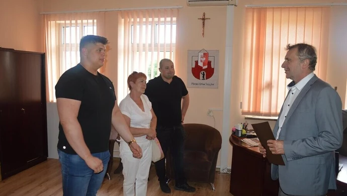 Spotkanie burmistrza z młodym, utytułowanym sportowcem