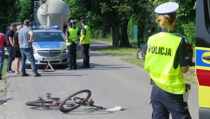 Groźne zdarzenie z udziałem młodej rowerzystki