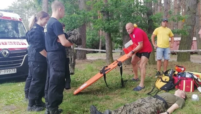 Służby szkoliły młodzież z pierwszej pomocy i zasad bezpieczeństwa