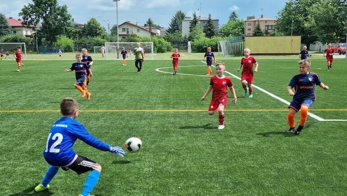 Młodzi piłkarze rywalizują w Piotrkowie