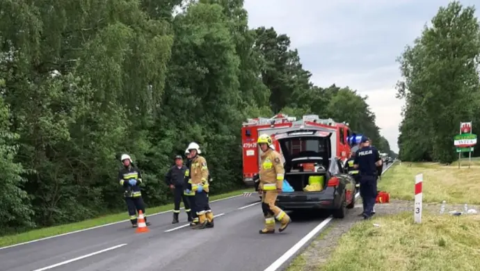 W wyniku kolizji DK12 była całkowicie zablokowana