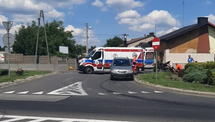 Zderzenie motocykla z osobówką w Sulejowie