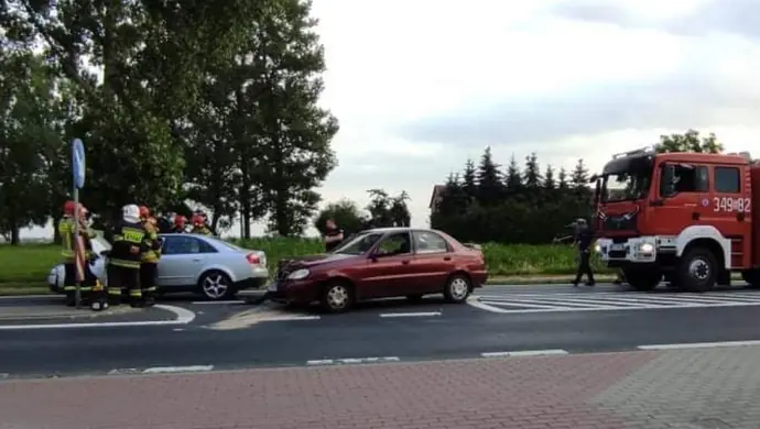 Dwie osobówki zderzyły się w Gomulinie