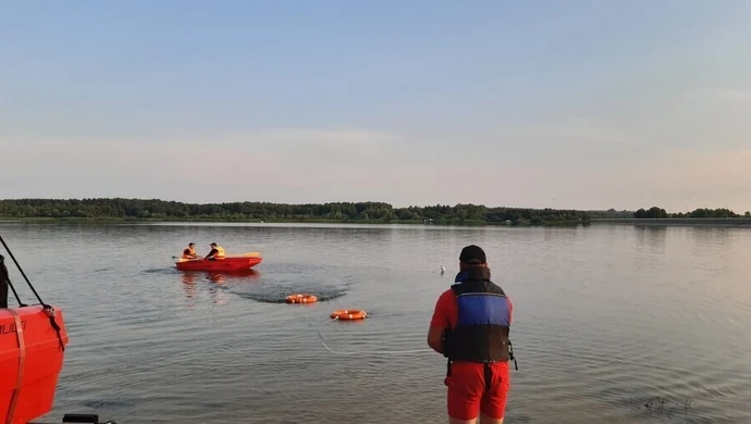 Strażacy ćwiczyli "na wodzie"