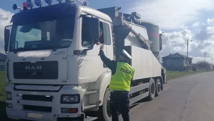 Ważący 173 tony transport przejechał ulicami Piotrkowa
