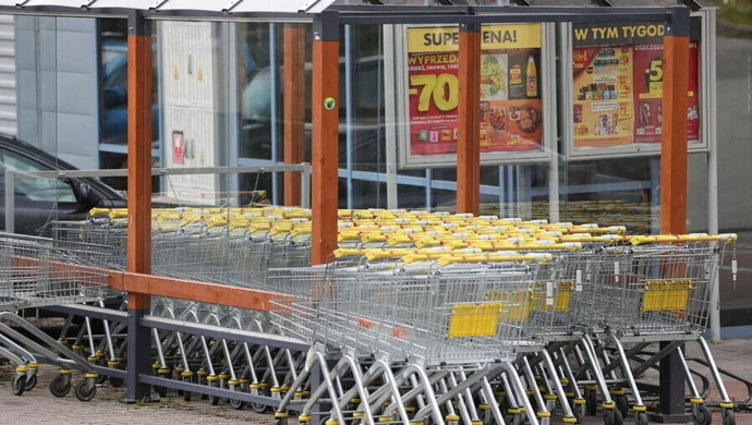 Do Sejmu trafił projekt PiS w sprawie zakazu handlu w niedziele