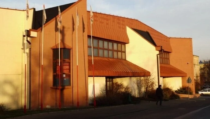 Hala Relax, ul. Roosevelta, fotowoltaika. Piotrków walczy o pieniądze