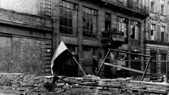 77 lat temu w Warszawie wybuchło powstanie – największa akcja zbrojna podziemia w okupowanej przez Niemców Europie